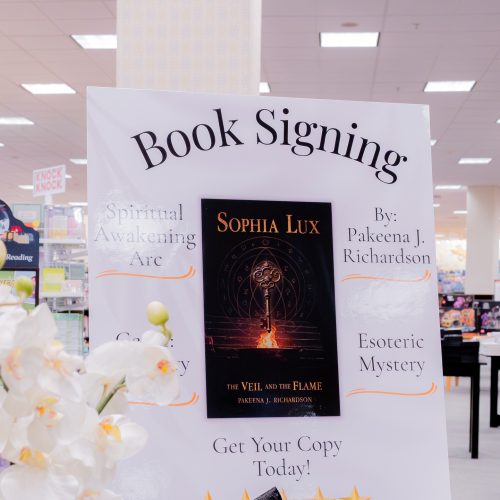 AlluringBeauty-BookSigning2-017