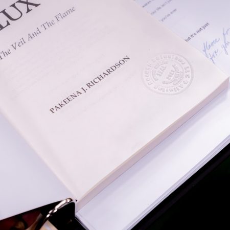 AlluringBeauty-BookSigning2-022