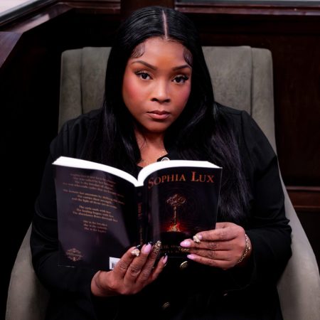 AlluringBeauty-BookSigning2-061